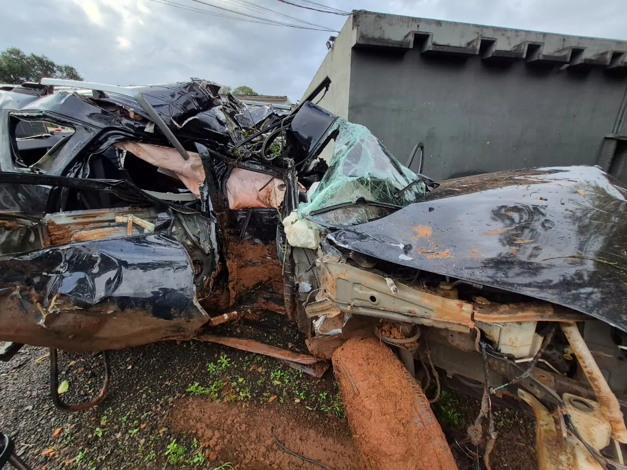 Acidente em Foz do Iguaçu deixa duas jovens mortas e seis feridos