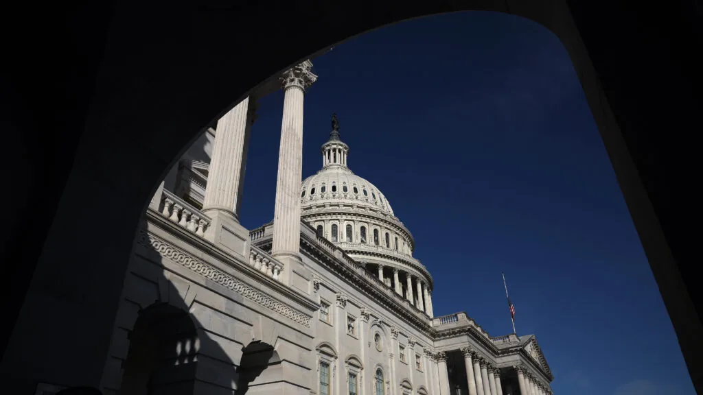 Senado rejeita proposta para encerrar teste de IA no Medicare