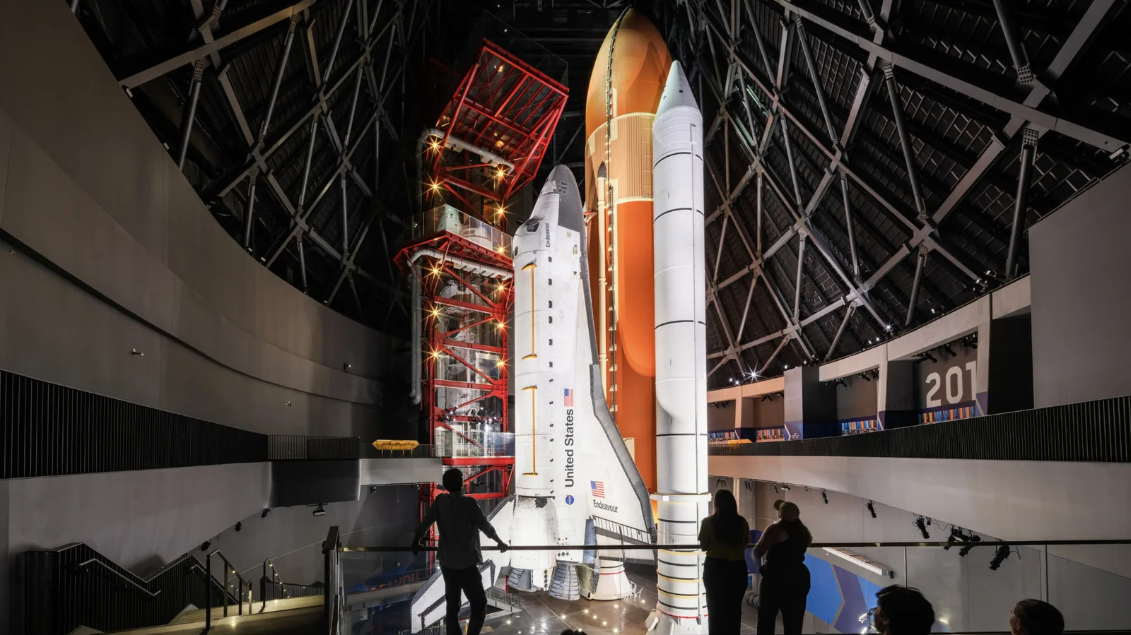 O ônibus espacial Endeavour será exposto permanentemente em Los Angeles