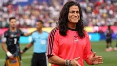 Ator de Ted Lasso, Cristo Fernandez, estreia como jogador profissional