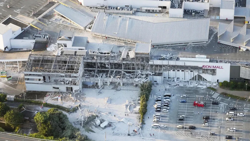 Várias mortes em colapso de shopping no Japão após terremoto de 7,1 graus