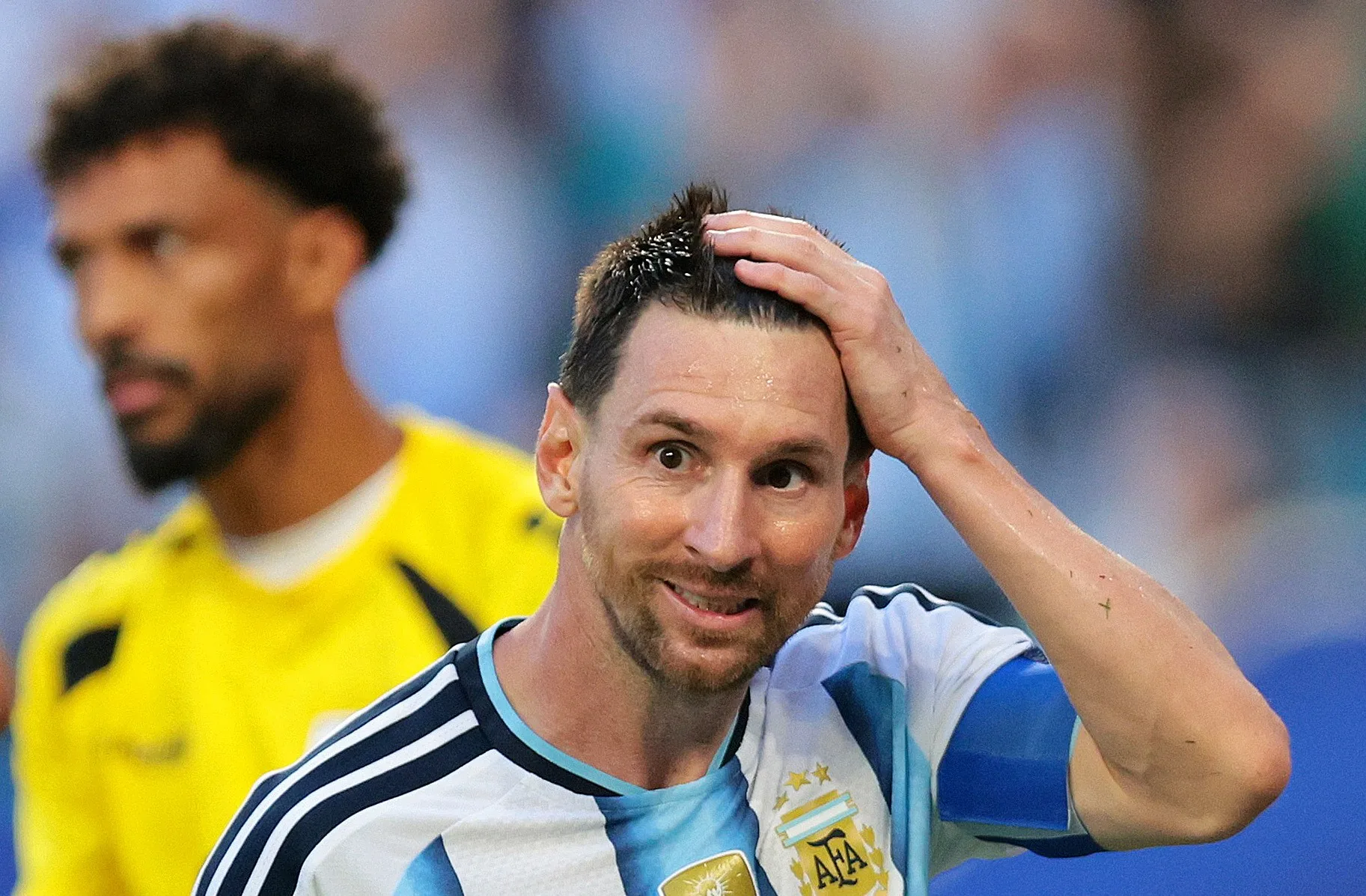 Vozinha impede hat-trick de Messi e Cabo Verde é eliminado