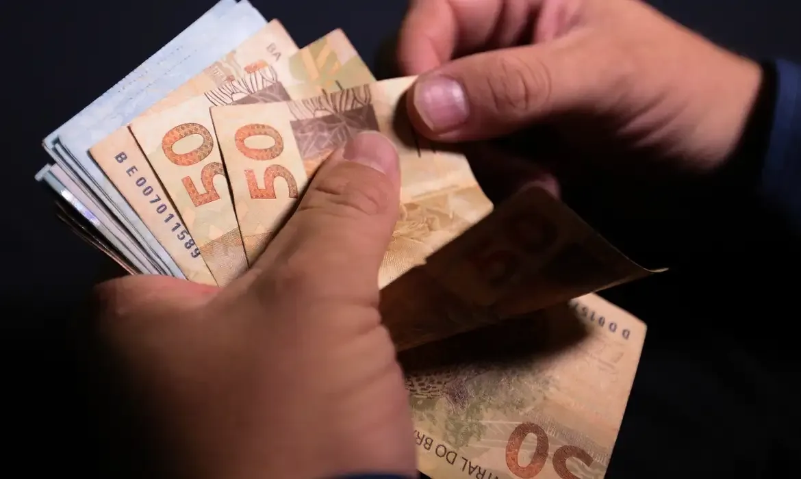 STJ determina devolução de valores descontados de consignado do INSS