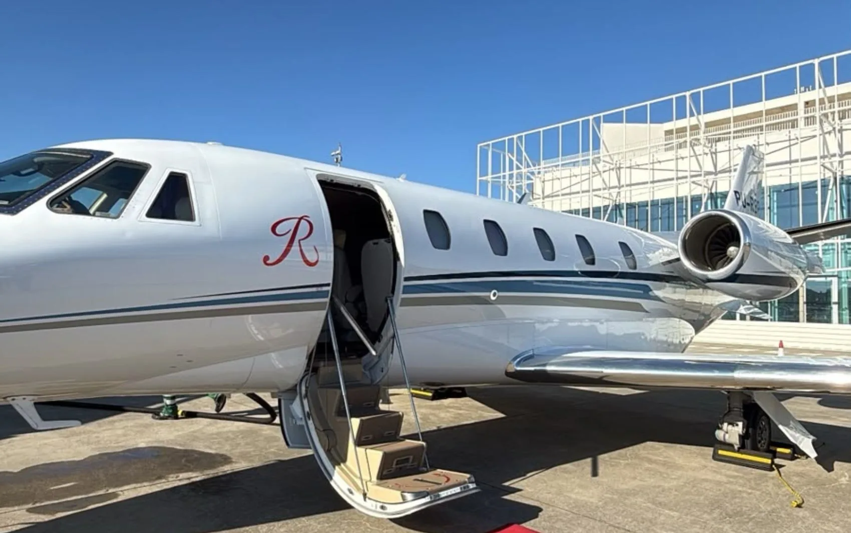 Piloto goiano compartilha experiências na aviação executiva na Europa