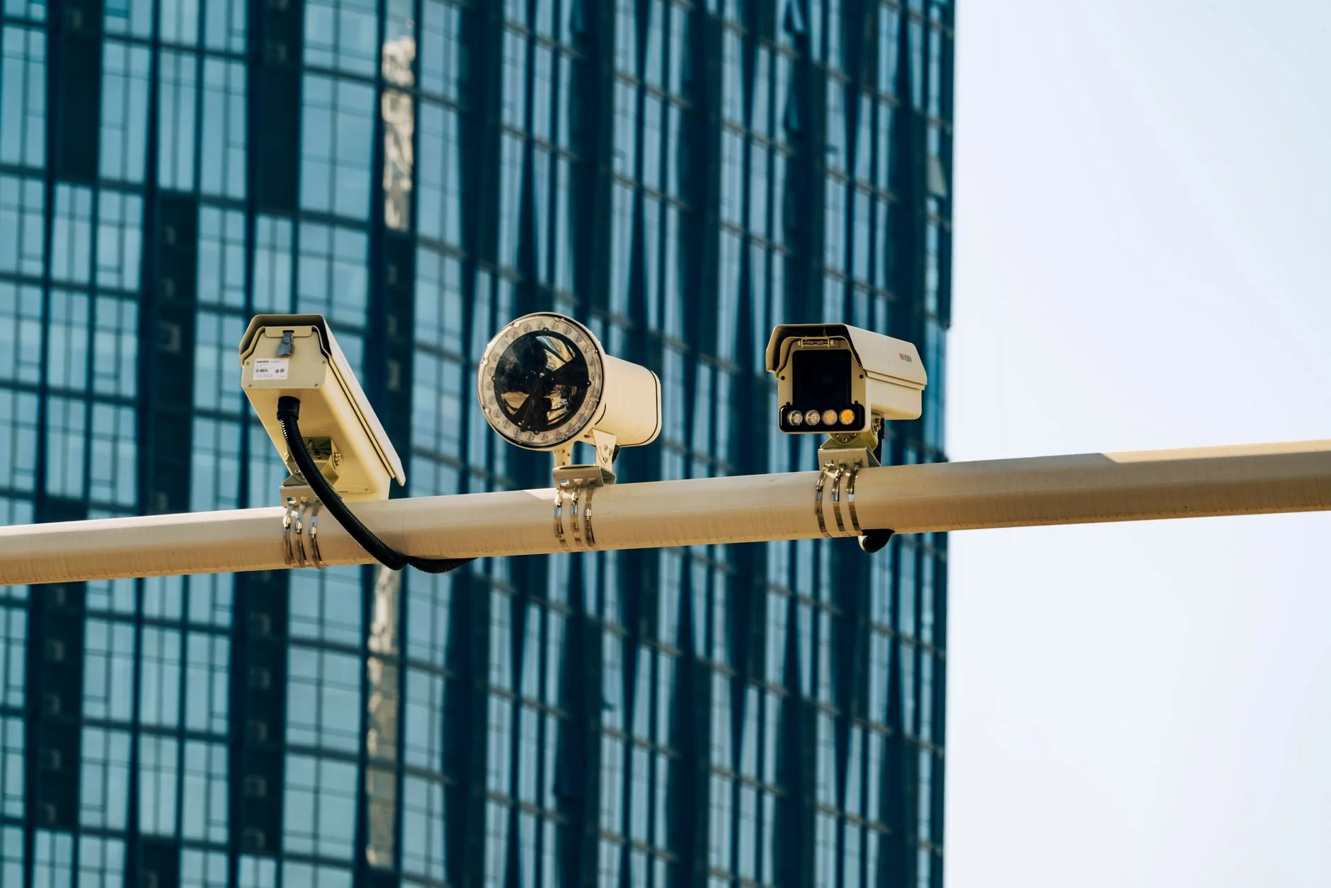 Hikvision lança sistema de busca por imagens com inteligência artificial