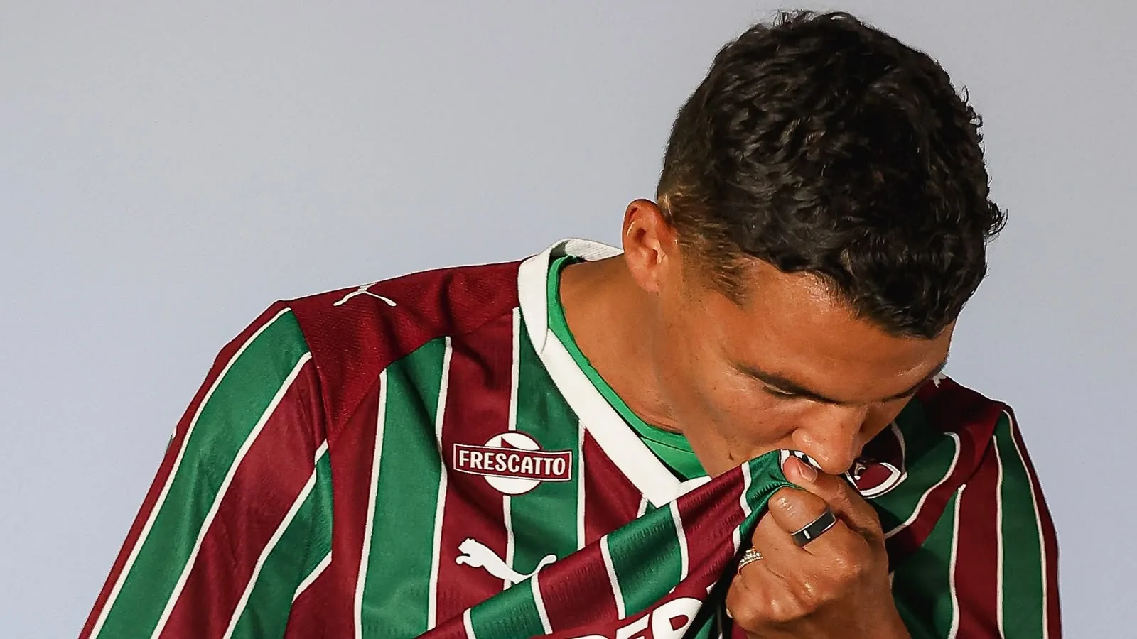 Thiago Silva usará a camisa 3 no retorno ao Fluminense; número pertencia a Jemmes