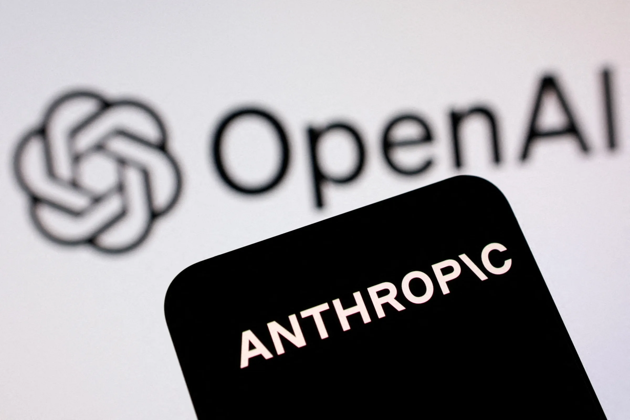 China lança maior IA de código aberto do mundo e aumenta pressão sobre OpenAI e Anthropic