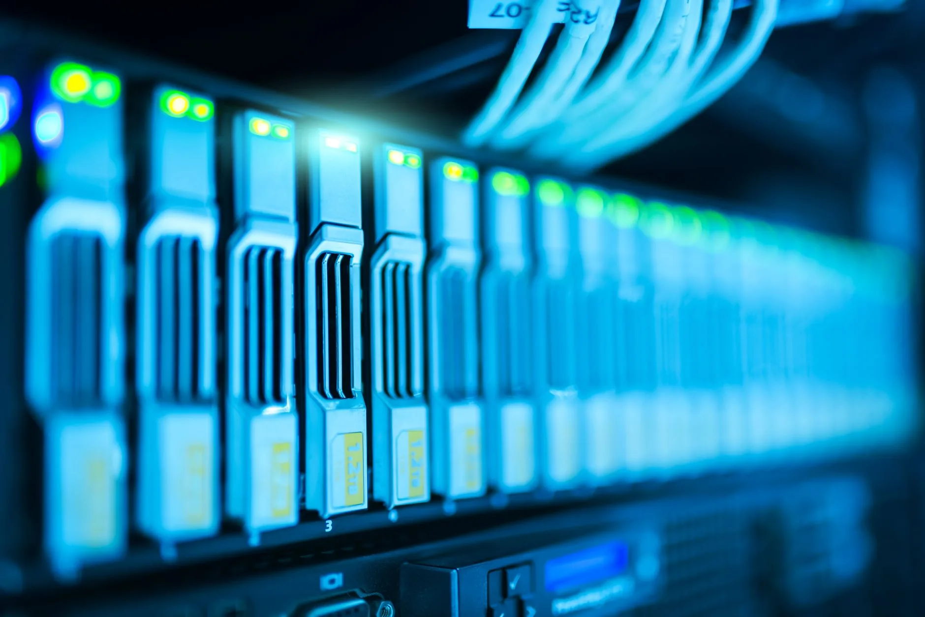 Gargalo de energia compromete expansão de data centers no Brasil