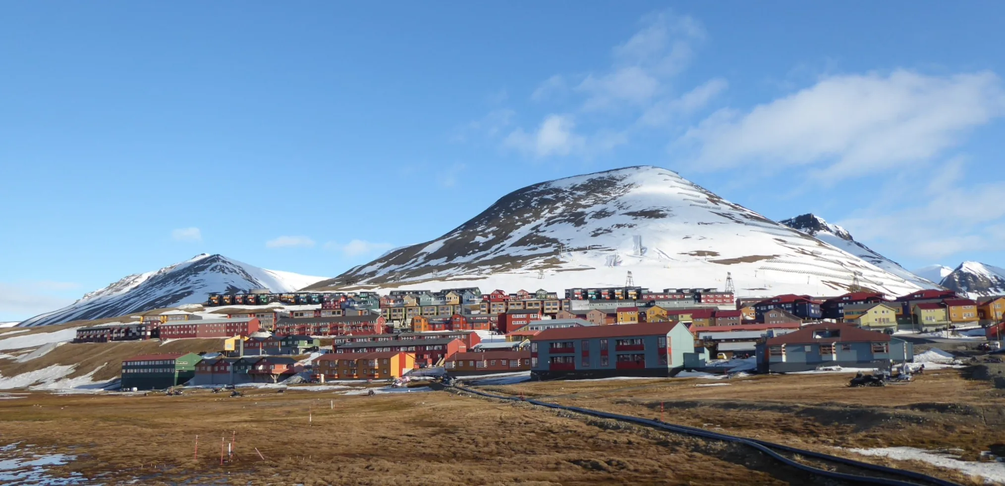 Longyearbyen: a cidade norueguesa onde é 'proibido morrer'