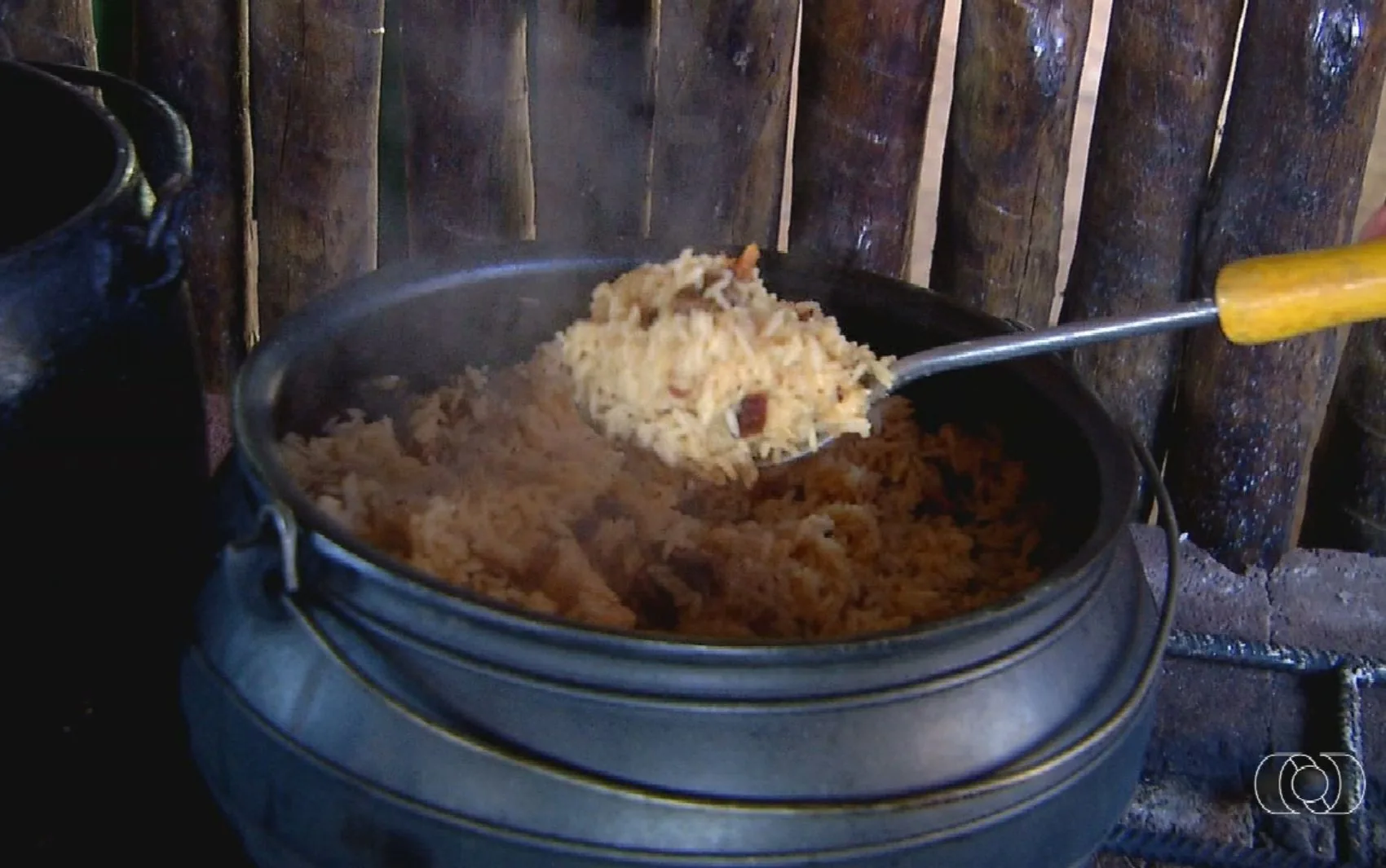 Aprenda a preparar um arroz carreteiro especial com o Jornal do Campo
