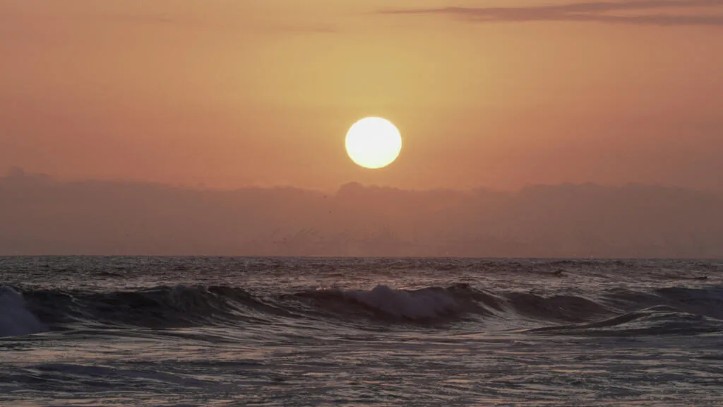 Oceans reach hottest June on record as El Niño threatens higher temperatures