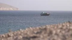 EUA intensificam ataques ao Irã em meio a tensões no Estreito de Ormuz