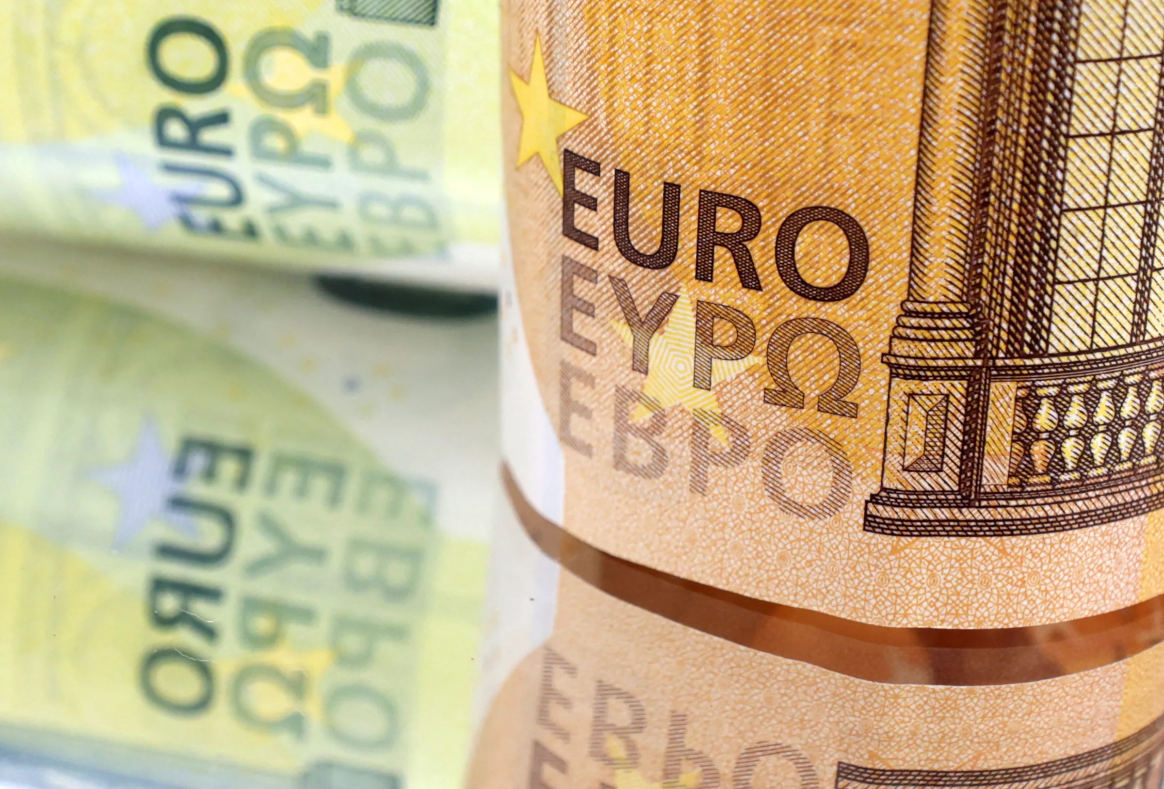 União Europeia aposta em euro digital para reduzir domínio dos EUA