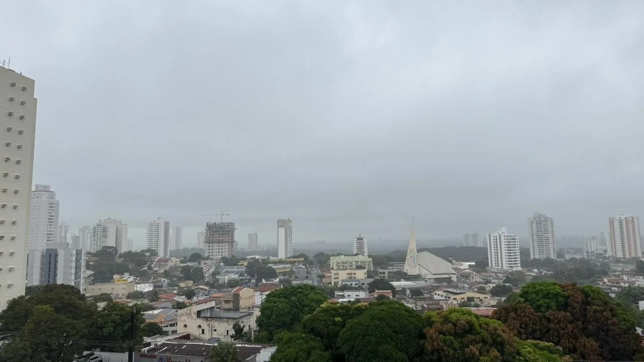 Frente fria muda o tempo em MT e faz temperaturas despencarem no fim de semana