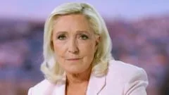 Marine Le Pen desafia condenação e lança campanha presidencial
