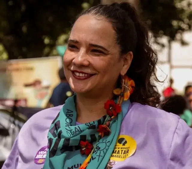 Cíntia Dias mantém pré-candidatura, mas considera recuo por unidade da esquerda em Goiás