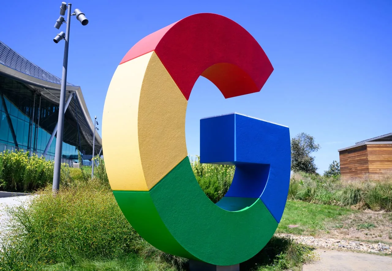 Queda das ações da Alphabet indica preocupações com a competição em IA