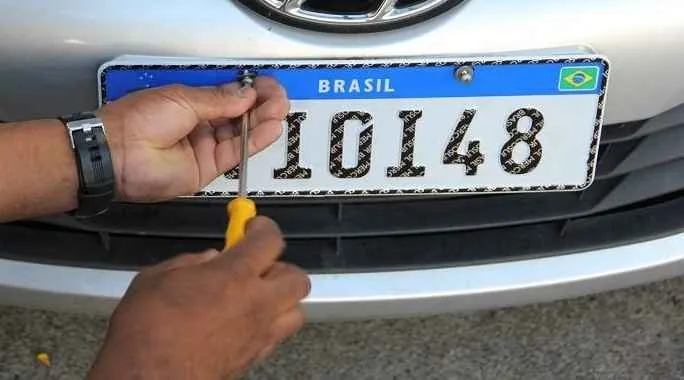 Detran de Rondônia oferece emplacamento digital de veículos