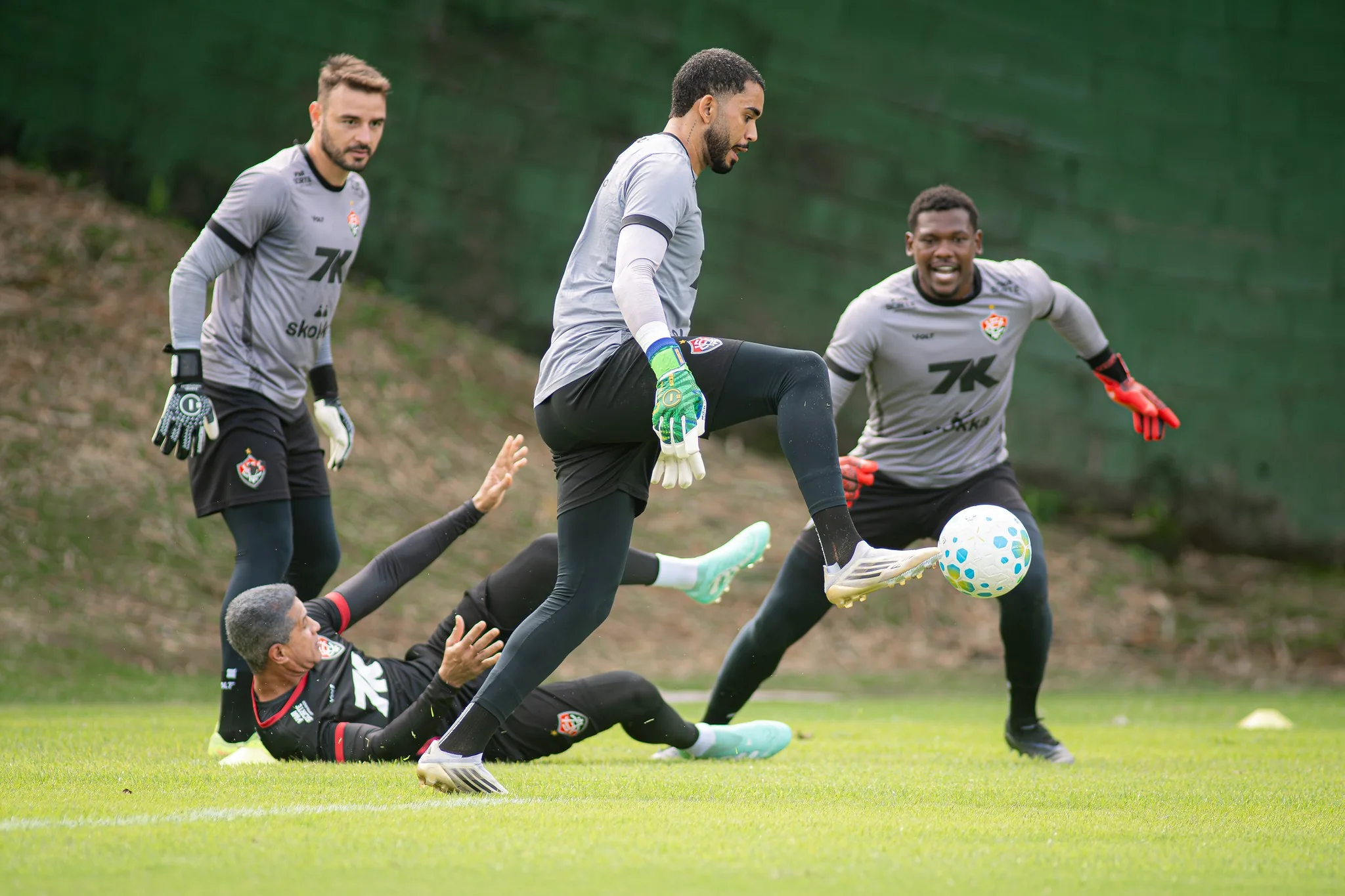 Yuri Sena assume a posição de segundo goleiro do Vitória