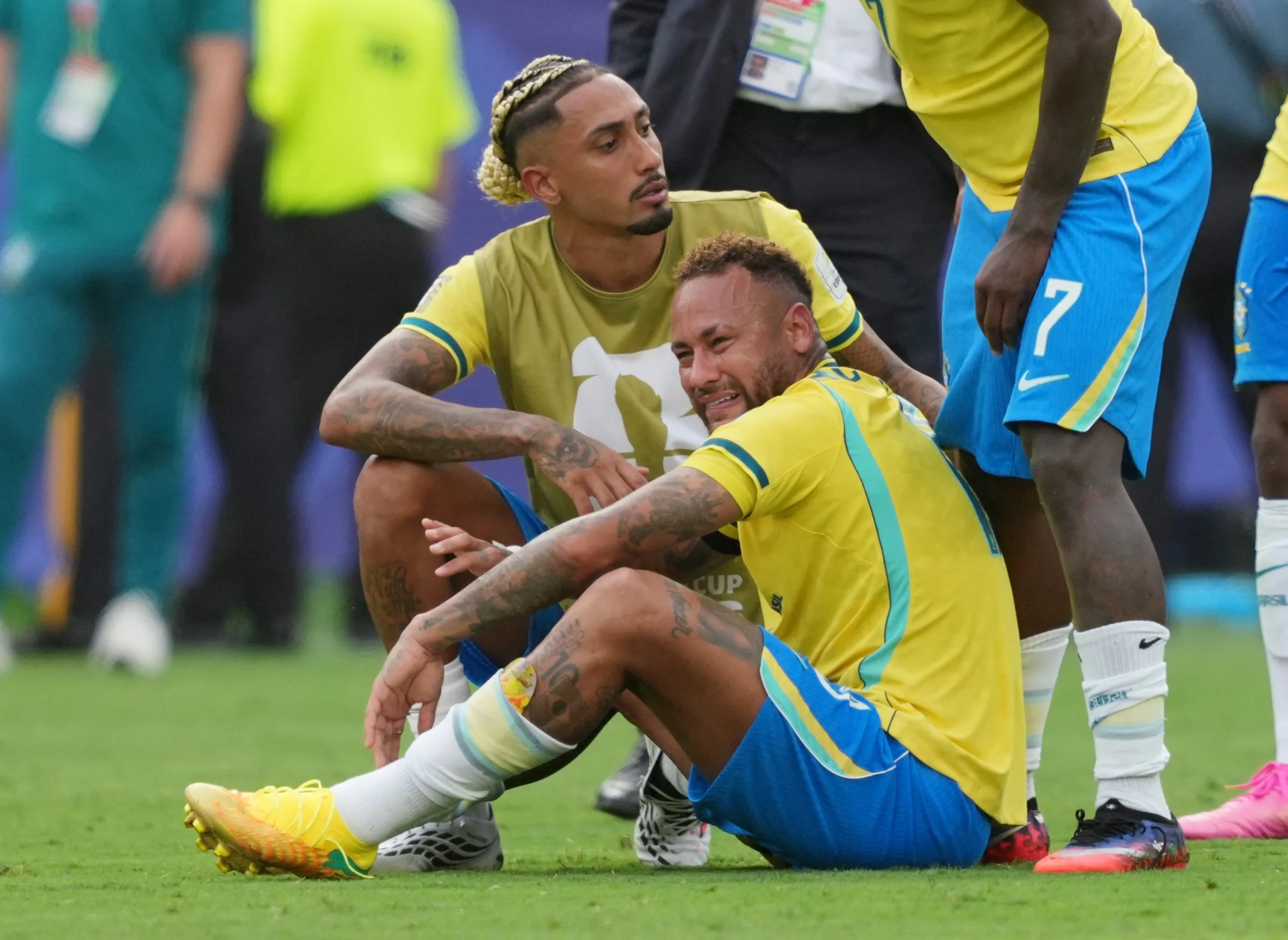 Raphinha desabafa sobre eliminação do Brasil na Copa do Mundo: "Dor muito grande"