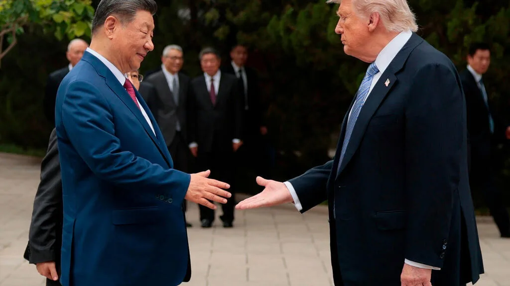 Aprovação de Xi Jinping supera a de Donald Trump em pesquisa global