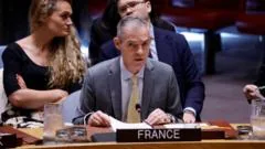 Delegação dos EUA sai de reunião do Conselho de Segurança da ONU durante discurso da França