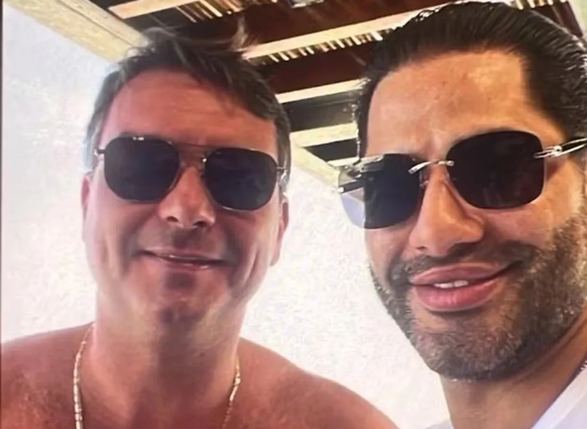 Flávio Bolsonaro nega conhecer 'Sicário' após divulgação de foto