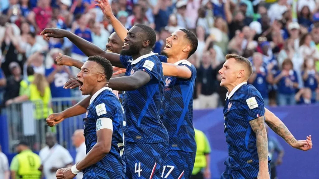 França avança às quartas de final da Copa do Mundo após vitória sobre o Paraguai