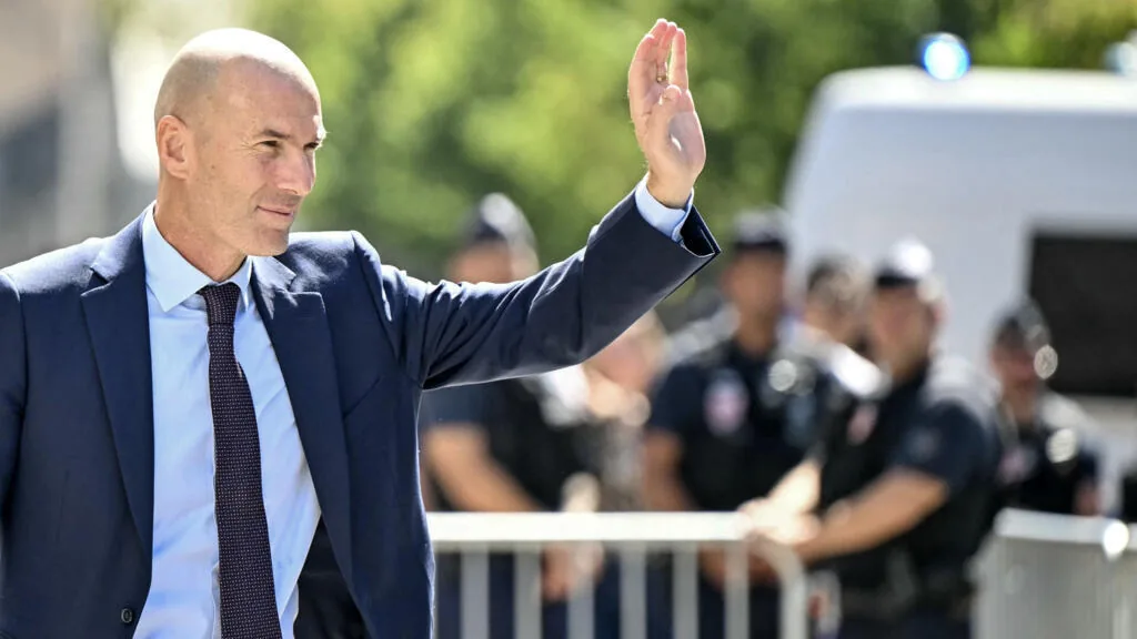 Zinédine Zidane é nomeado novo técnico da seleção francesa
