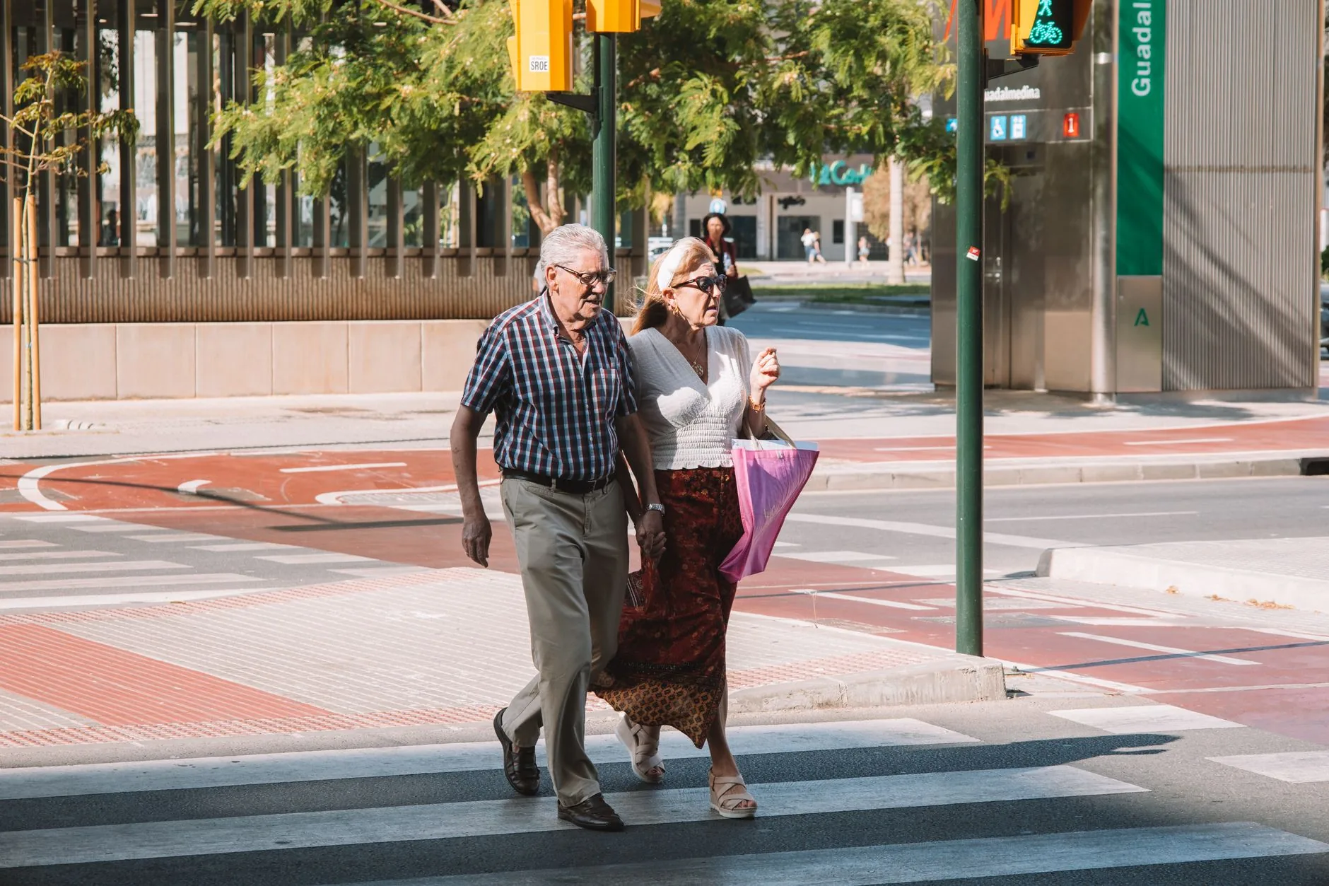 Caminhantes rápidos na faixa dos 80 anos reduzem risco de declínio cognitivo pela metade, aponta estudo