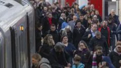 Os 10 trens de passageiros mais lotados da Inglaterra e País de Gales