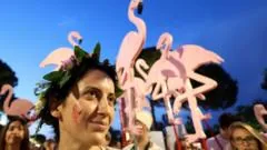 Protestos na Albânia crescem em meio a exigências de renúncia do primeiro-ministro