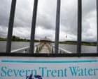 Severn Trent evita multa da Ofwat após falhas em gestão de esgoto