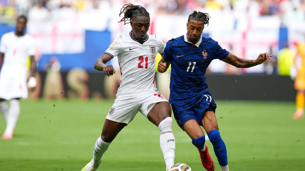 Inglaterra conquista terceiro lugar ao vencer França por 6 a 4 na Copa do Mundo 2026