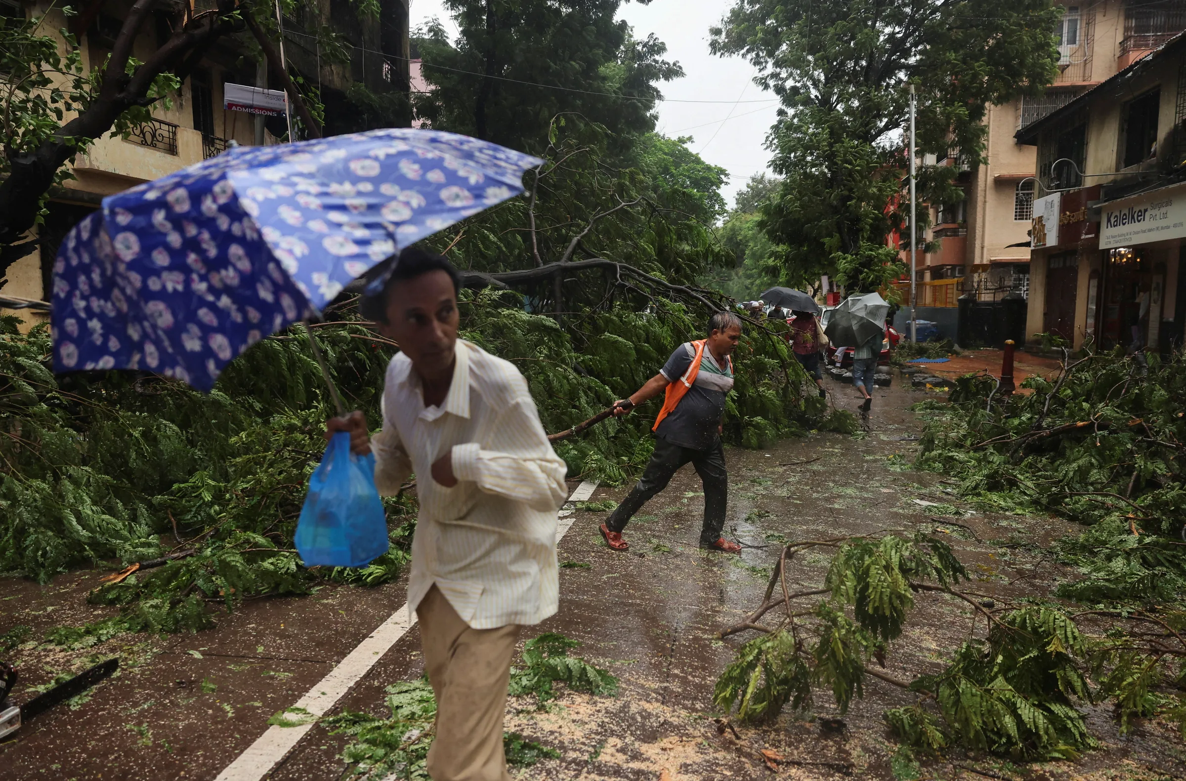 Chuvas intensas causam mortes e deslizamentos na Índia e Bangladesh