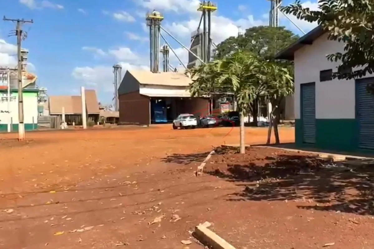 Trabalhador morre após ser atingido por tampa de caçamba em cooperativa de grãos