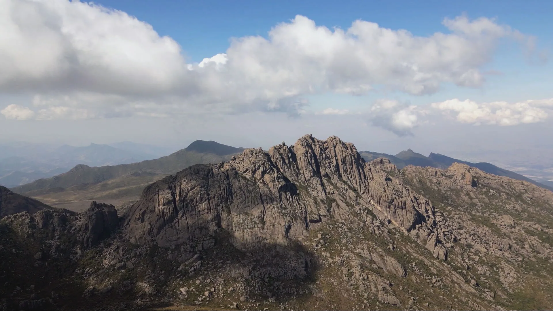 Parque Nacional do Itatiaia registra -11°C e quebra recorde de temperatura