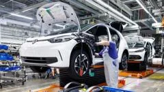 Volkswagen planeja cortar até 100 mil empregos globalmente