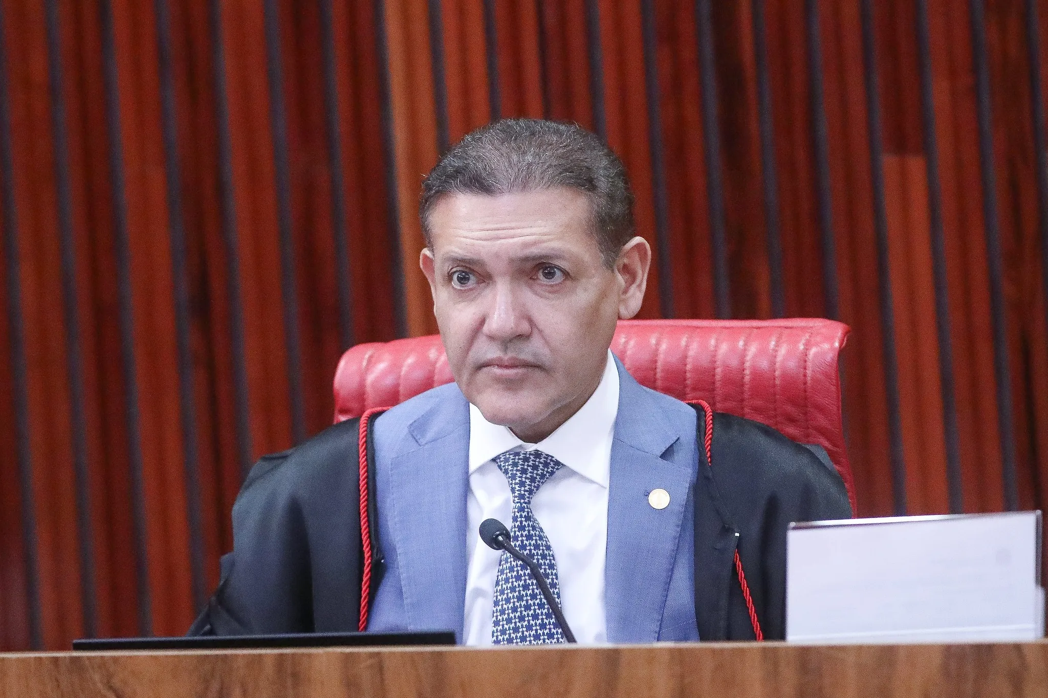 Nunes Marques será relator no TSE de representação sobre suposta rede de perfis contra Flávio Bolsonaro