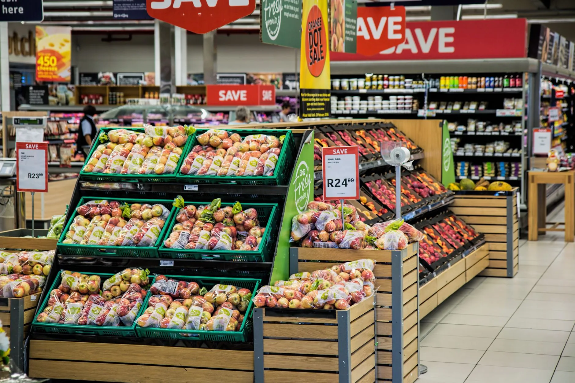 Assaí Atacadista inicia integração de farmácias em supermercados