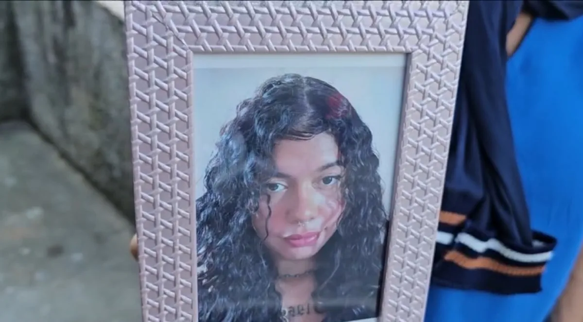 Mãe de jovem encontrada morta em Miguel Pereira clama por justiça