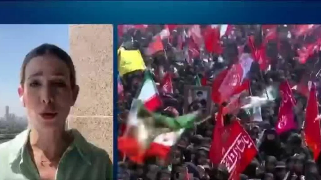 Irã realiza funeral de Ali Khamenei com presença de facções radicais