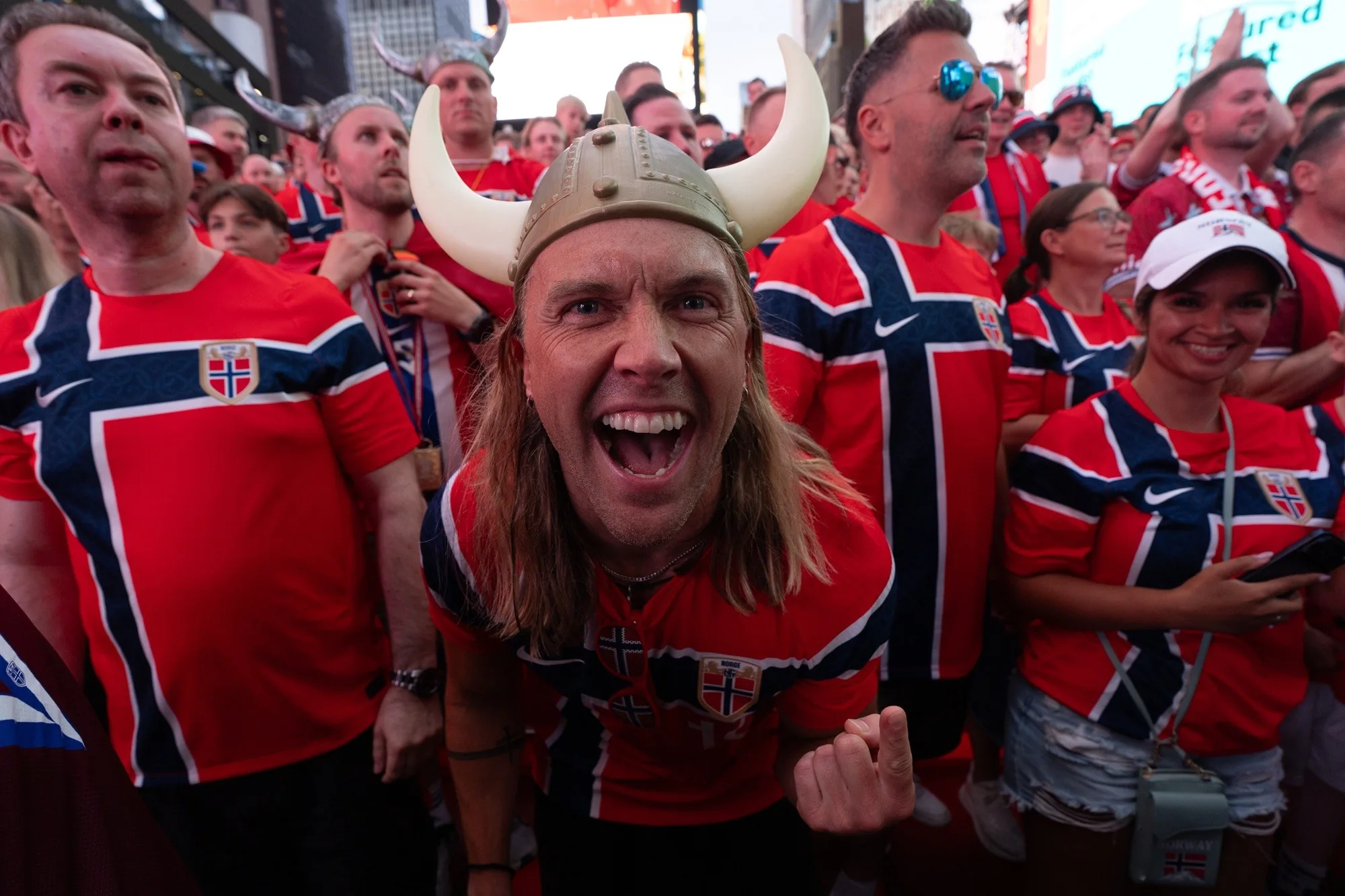 Criador da remada viking dá dicas para torcida brasileira e crê em vitória da Noruega