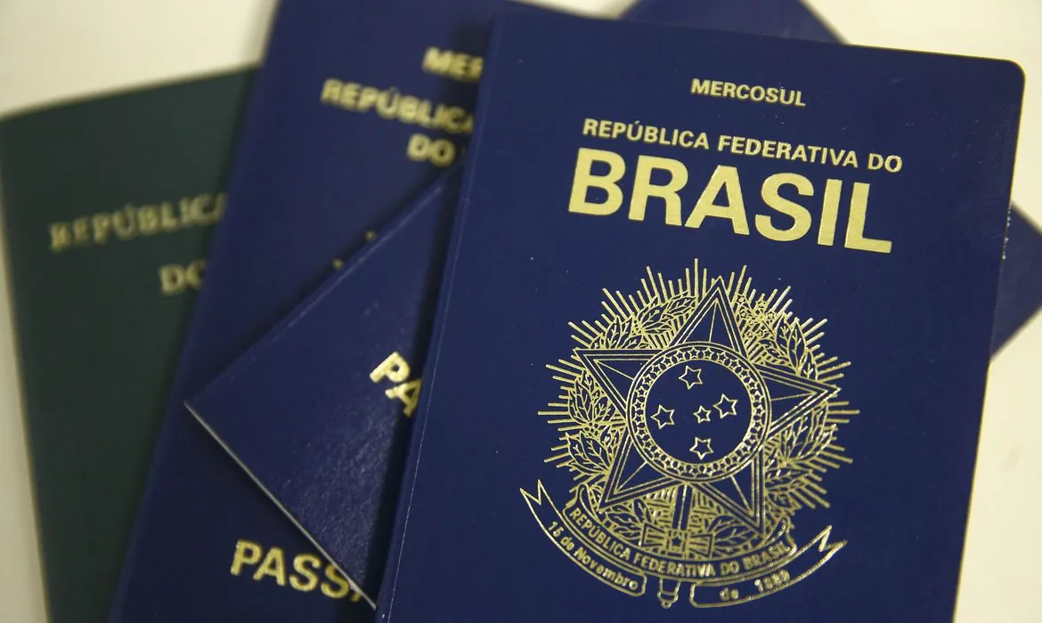 Justiça dos EUA pode retomar vistos de imigração para brasileiros