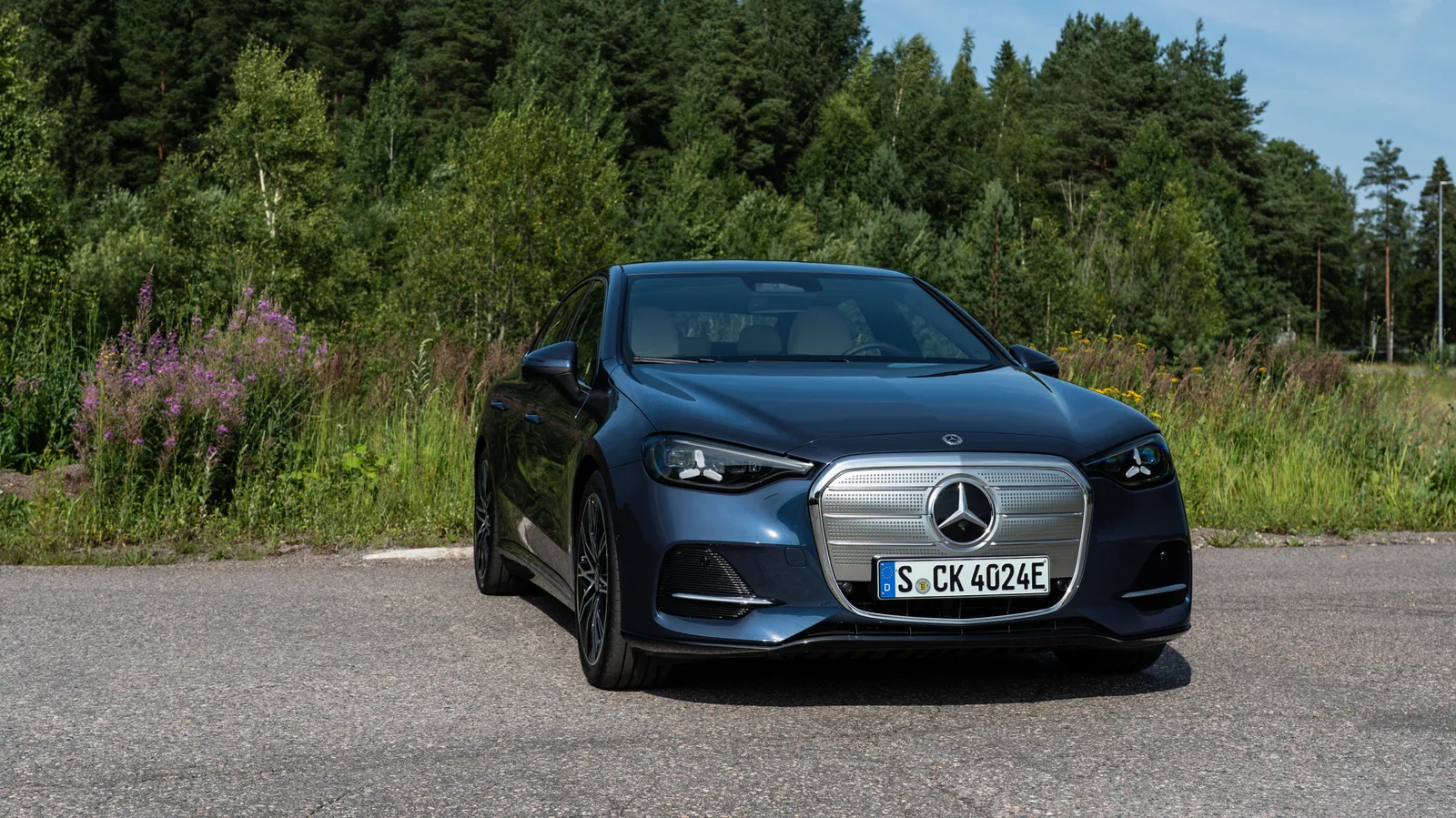 Mercedes-Benz C-Class Electric: Inovação e Desafios no Mercado de EVs