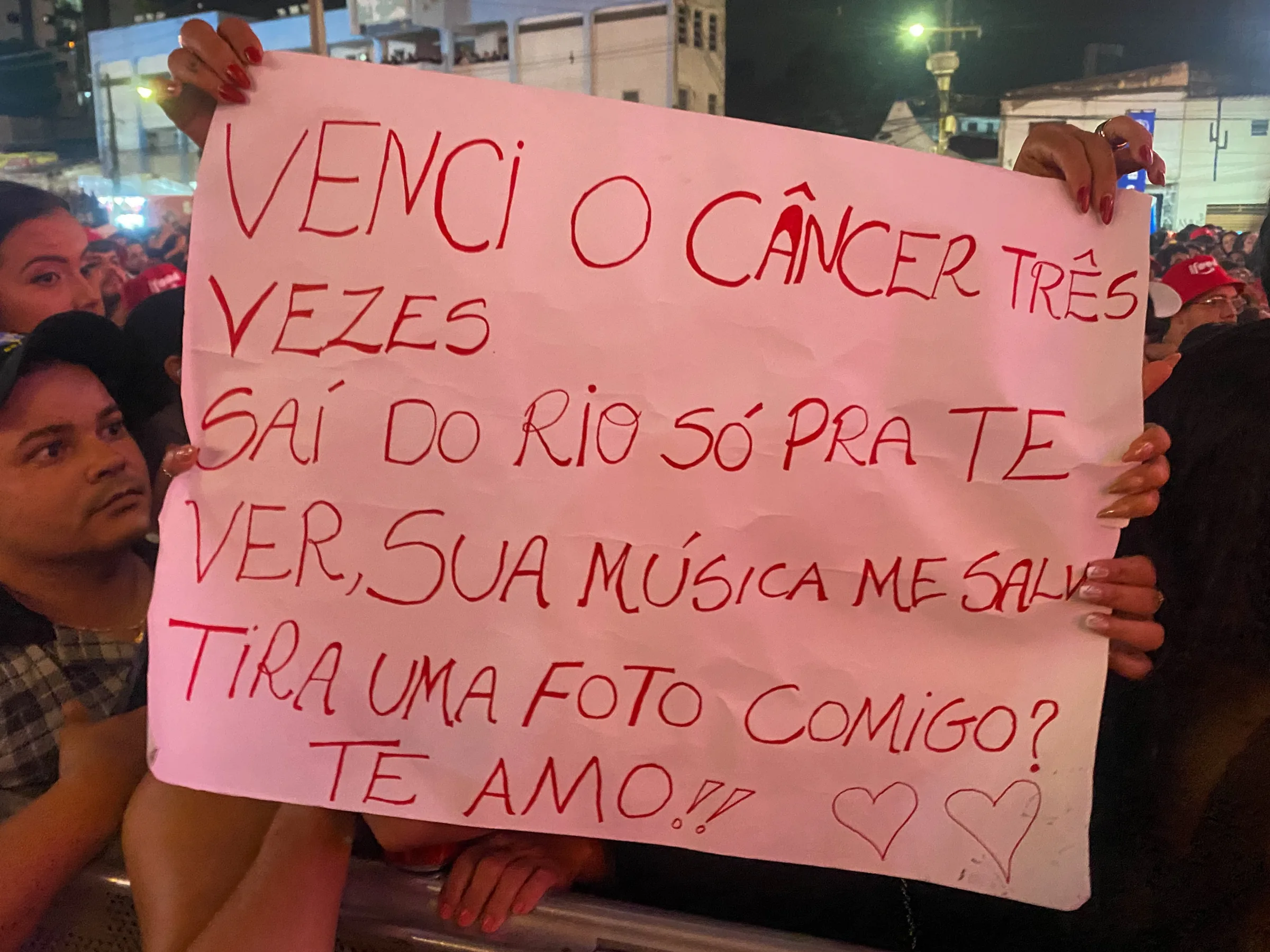 Fã do Rio de Janeiro viaja para ver Pablo após vencer câncer