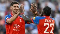 Inglaterra impõe derrota recorde à Índia em T20