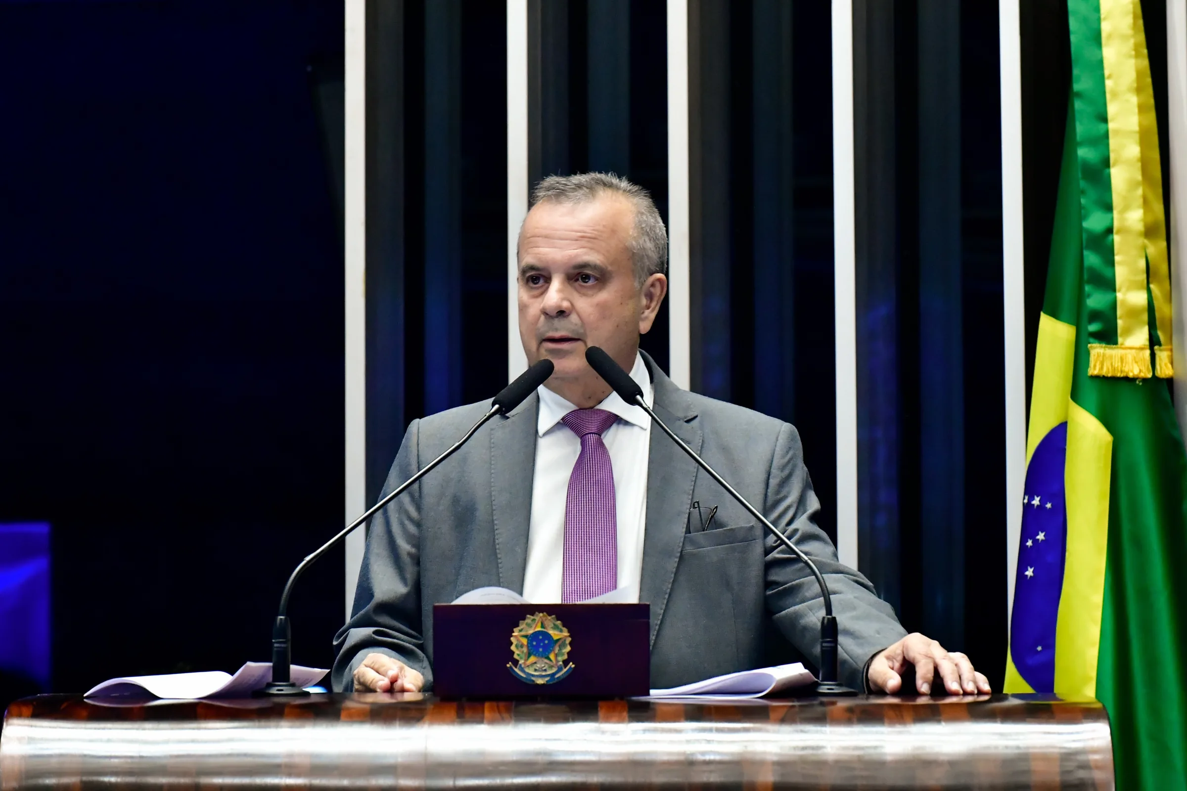 'Silenciamento político', afirma coordenador de Flávio sobre decisão de Moraes