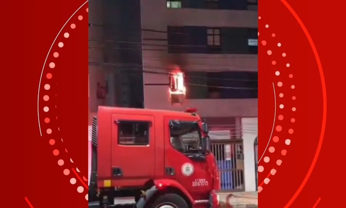Incêndio atinge apartamento no bairro do Costa Azul, em Salvador
