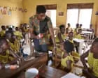 Países em desenvolvimento gastam mais com dívida externa do que com educação, revela ONU